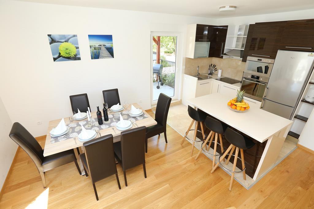 Apartment Parlov 1 Podstrana